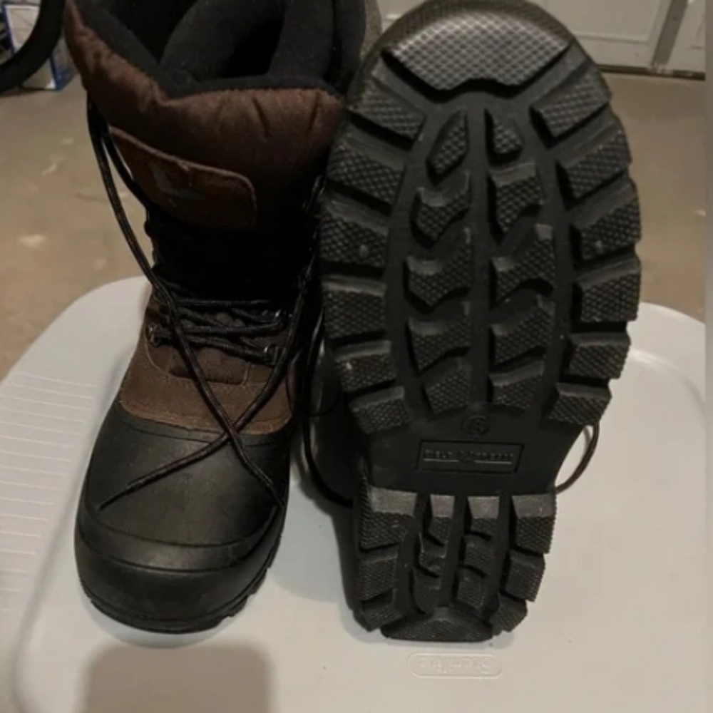 Men brown and black boots - Picture 2 of 5